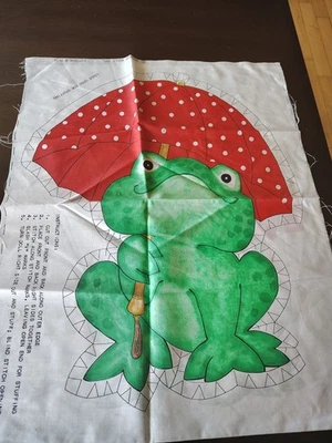 Panel de almohada de tela de rana verde Spring Mills corte y costura paraguas de lunares rojos de colección Foto 1 de 3