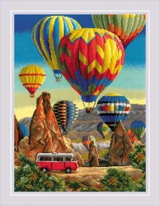 Riolis Counted Cross Stitch Kit Festival in Cappadocia R2021 - Picture 1 of 4