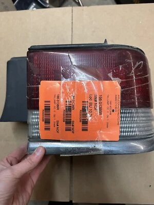 Luz trasera derecha pasajero montada en cuarto exterior para 89-91 ACCLAIM F189-166939 Foto 1 de 4
