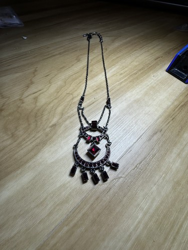 Givenchy Collana Goccia Stile Lampadario Cristallo Rosso Metallo Nero