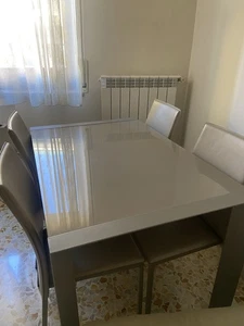 Tavolo Rettangolare allungabile In Vetro Temperato+4sedie - Foto 1 di 4