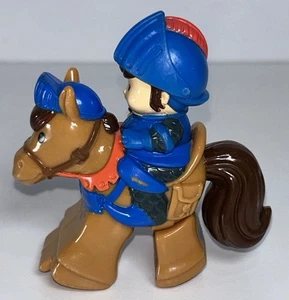 Fisher Price Little People Klip Klop Caballo con Mike el Caballero Figura Juguete - Imagen 1 de 8