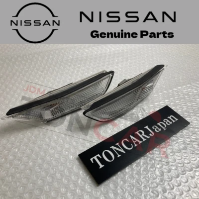 Nissan GT-R Clear Front Corner Lamps 26160-JF00D 26165-JF00D - Image 1 of 4