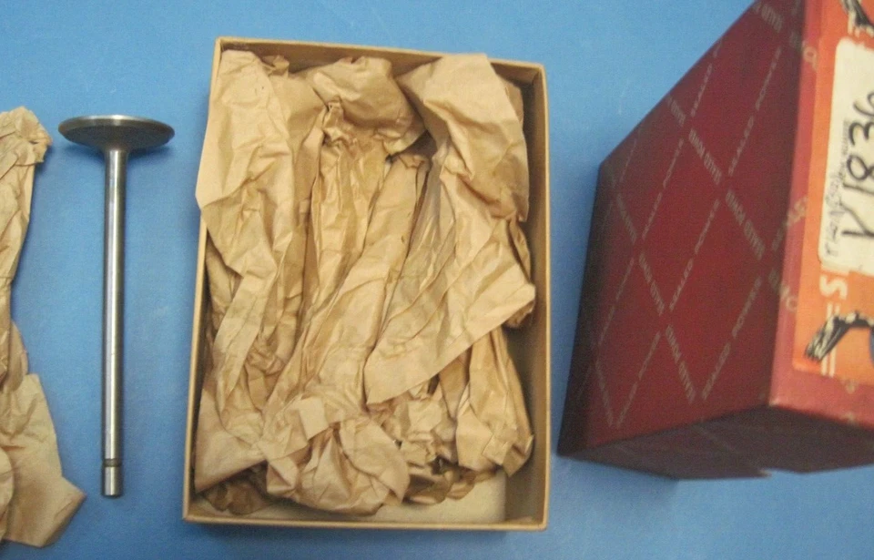 nuevas válvulas de admisión de stock antiguo 1949-1951 Lincoln y 1948-1951 Ford Trucks Foto 1 de 1