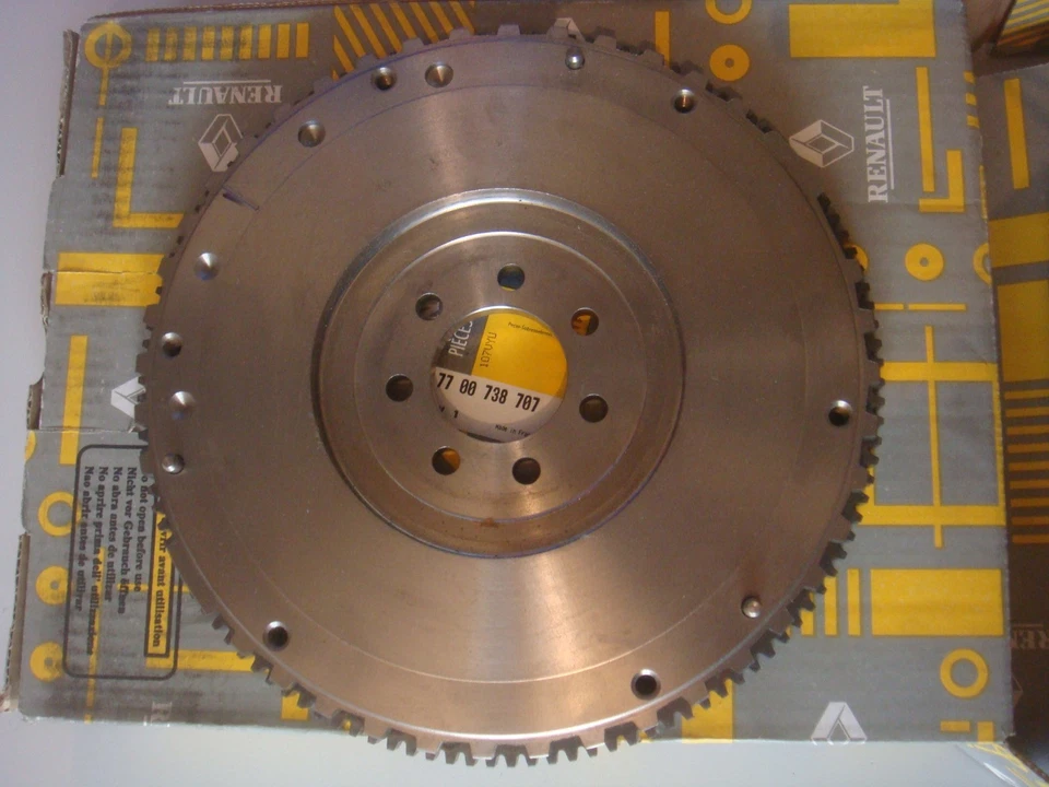 Renault Clio Williams - 16S - 19 16S volant moteur neuf et origine 7700738707 - Photo 1/1