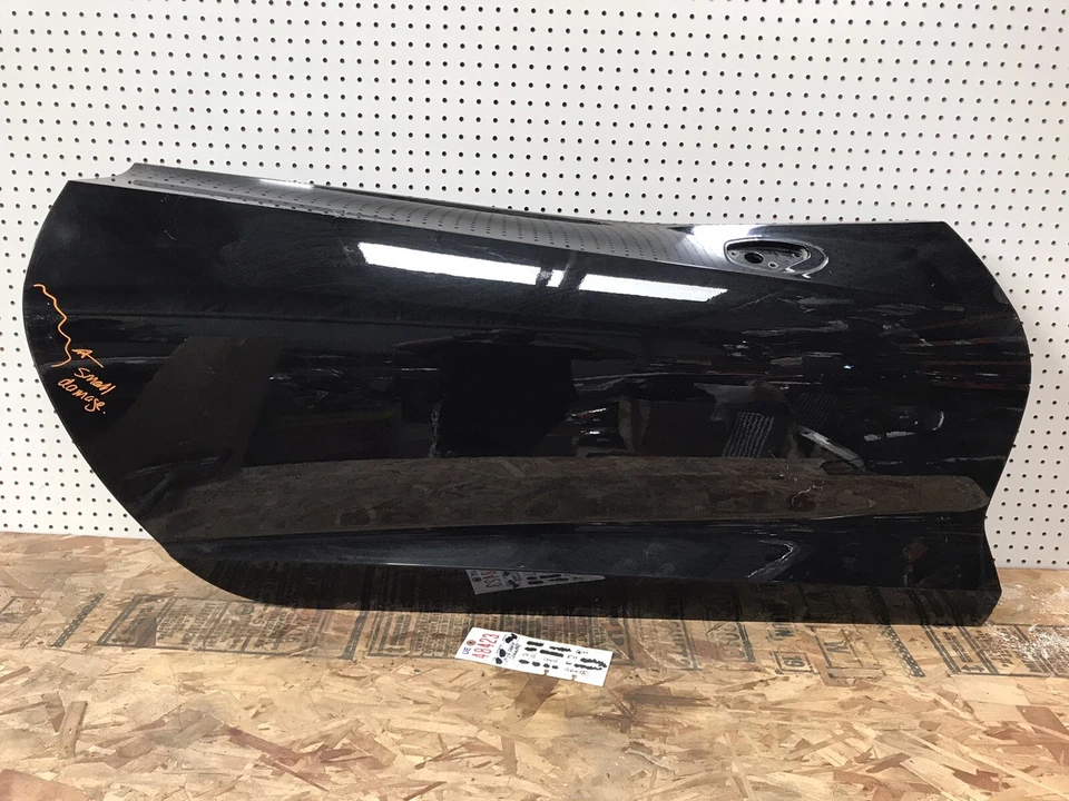 2014 2015 2016 2017 2018 CHEVROLET CORVETTE RIGHT SIDE DOOR OEM - Image 1 of 4