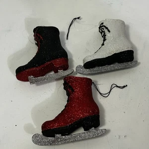 (3) Vintage Schlittschuhe Christbaumschmuck Glitzer Glitter 4"x4" - Bild 1 von 11