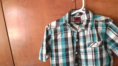 Camisa con botones Tony Hawk para niños talla M 5/6 corta Slv cuello a cuadros *tiene defecto Foto 1 de 4