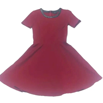 Vestido patinador de vacaciones Madewell Borgoña ajuste y estilo Rockabilly de cuero recortado Foto 1 de 4