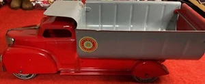Vintage Marx Lumar Contractors pressed steel toy dump truck, c. 1940s - Picture 1 of 12
