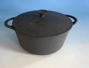 Cousances Cast Iron Pot Roaster Lidded Pot France Heavy 18cm (F024-633) - Picture 1 of 3