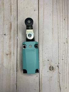 Nuevo interruptor de límite de viaje Siemens 3SE5112-0CH01 3A 230VAC 1NO 1NC - Imagen 1 de 3