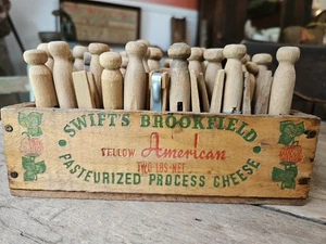 DE COLECCIÓN ALFILERES DE ROPA DE MADERA en Swifts Brookfield CAJA DE QUESO DE MADERA LAVADERO Decoración - Imagen 1 de 12