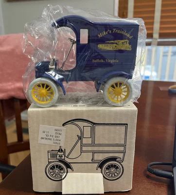 ERTL 1905 Delivery Car Bank - Image 1 of 2