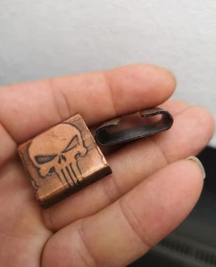 The Punisher Skull Messing Molle Clip - Bild 1 von 3