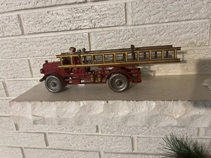 Rare VINTAGE 1920's HUBLEY CAST IRON FIRE LADDER TRUCK - Picture 1 of 10