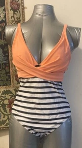 One Piece Damen-Badeanzug klein - Bild 1 von 3