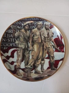 "The Official Friends" Franklin Mint Friends of Vietnam Veterans Memorial Plate - Picture 1 of 3