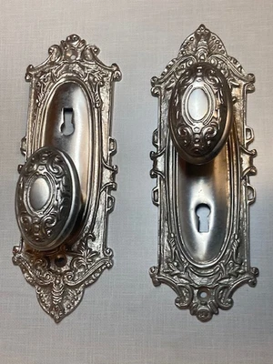 Juego de pasaje de placa/perilla de níquel satinado estilo victoriano con "esqueleto ojo de cerradura" Foto 1 de 4