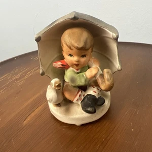  Vintage Lefton American Children Series Child Under Umbrella Figurine Boy - Picture 1 of 9