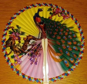 Vintage NOS 40s Midget Cool Be Gay Foldaway Hand Fan w/ Peacock & Dragons - Bild 1 von 7