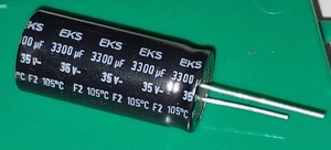1 Stk Elko 3300µF 3300 uF 35V 105 C Aluminium Elektrolyt Kondensatore 16×36mm - Bild 1 von 1