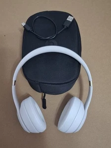 Beats Solo 4 Wireless On-Ear Headphones,  - WHITE - Picture 1 of 17