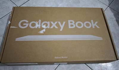 Samsung Galaxy Book 4 i3-1315U 8GB 256Gb PC portatil/ Notebook - NUOVO sigillato - Immagine 1 di 4