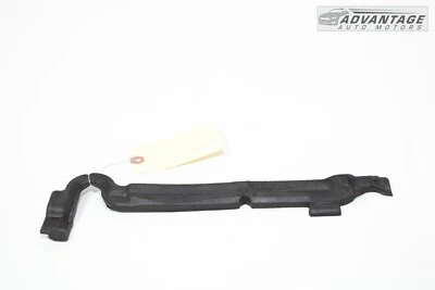 12-18 AUDI A7 QUATTRO 4G8 FRONT RIGHT PASSENGER SIDE FENDER SEAL INSULATOR OEM - Image 1 of 4