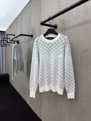 Louis Vuitton Gradient Jacquard Pullover Size L. Other sizes available: S, M, XL - Image 1 of 4