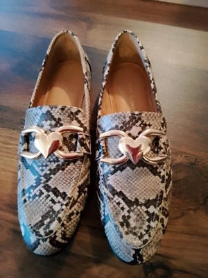 Ladies RIVER ISLAND snake skin pattern slip on Shoes Size 5 NWT - Image 1 of 4