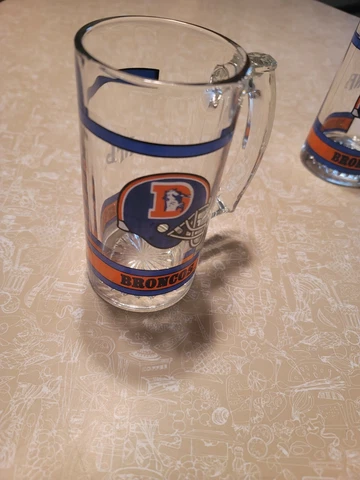 Vintage NFL Denver Broncos Glass 12 Oz Beer Stein Mug With Thumbprint Handle Cover
