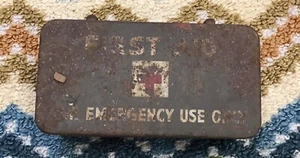 Antiguo kit de primeros auxilios  - Imagen 1 de 5