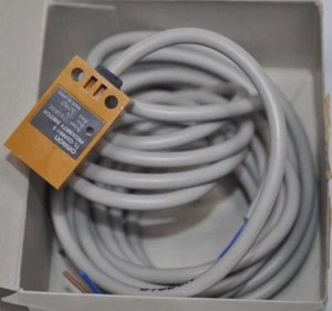 NEW Omron TL-Q5MB1-3 Proximity Sensor 12-24VDC / 3m - Okamoto - Picture 1 of 4