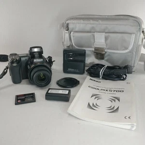 Nikon COOLPIX 5700 Digital Camera + Flash Card Owners Manual Charger Battery Bag - Picture 1 of 17