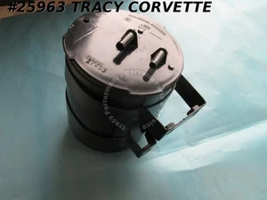 Bote de vapor de combustible Corvette 1974-1977 7028131 soporte 3973069 usado muy limpio - Imagen 1 de 8