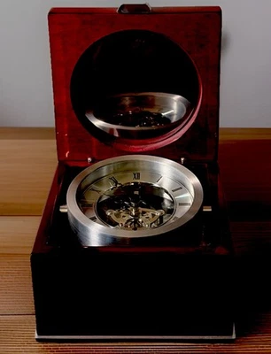 RELOJ DE ESCRITORIO PREMIO PLATA O RELOJ DE PRESENTACIÓN EN CAJA DE PALISANDRO Foto 1 de 3