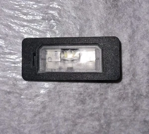 ORIGINAL BMW E90 E60 E61 X1-X6 KENNZEICHENLEUCHTE KENNZEICHENBELEUCHTUNG 7193293 - Bild 1 von 3