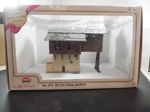 Depósito de carbón azul modelo Power HO 673 - preconstruido - iluminado - Imagen 1 de 3