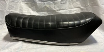 1976 Yamaha XS 500 Seat *Nice! - Image 1 of 4