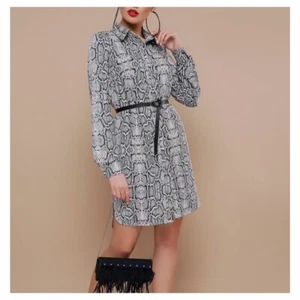 Vestito Abito Camicia stampa animalier grigio bianco - Foto 1 di 4