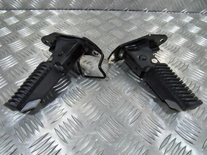 Par de soportes de clavija de pie originales BMW C400 X 2018 a 2023 - Imagen 1 de 13