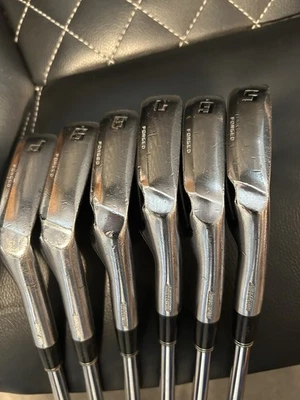 Juego de plancha Bridgestone TOURSTAGE X-BLADE 705 TIPO M #5-pw 6 piezas acero DG S200 Flex:S Foto 1 de 4