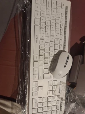 White Seenda Wireless Bluetooth Keyboard and Mouse Set Rechargeable For MacBook - Image 1 of 4