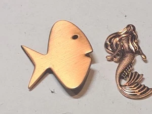 De colección MCM DESIGNER Modernista COBRE Pez Pin Sirena Fundida 2 piezas - Imagen 1 de 12