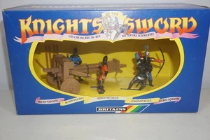 Britains Deetail Knights of the Sword 7788 Catapult With Four Storm Knights NOS - Picture 1 of 9