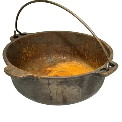Vintage Antique Wagner Ware Cast Iron Cooking Smelting Pot Rustic Bail Handle - Image 1 of 4