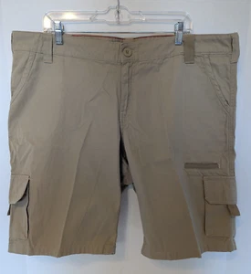 Dickies Relaxed Fit Cargo Shorts Beige Women's Size 20 ~ NWT - Picture 1 of 17