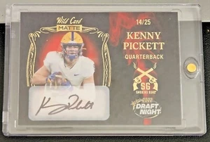 2022 Wild Card Opaco Kenny Pickett Auto, S#/25. Pickett Draft Pistole fumo notturne - Foto 1 di 9