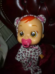 Muñeca interactiva con estampado de leopardo rosa Lea Baby Wow Babies IMC Toys. FUNCIONA. PP. GRATIS - Imagen 1 de 4